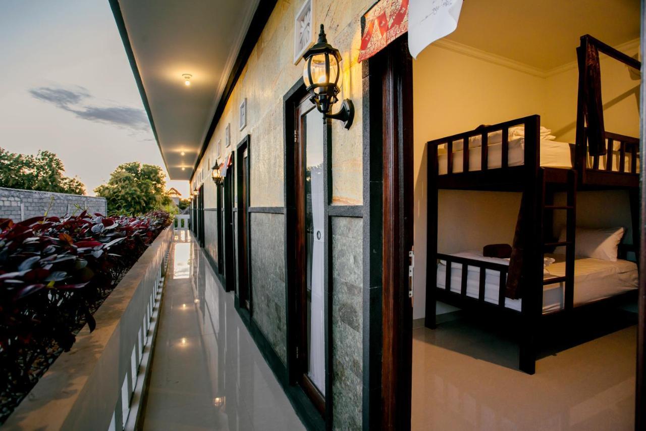 L Degus Hostel Toyapakeh Ngoại thất bức ảnh