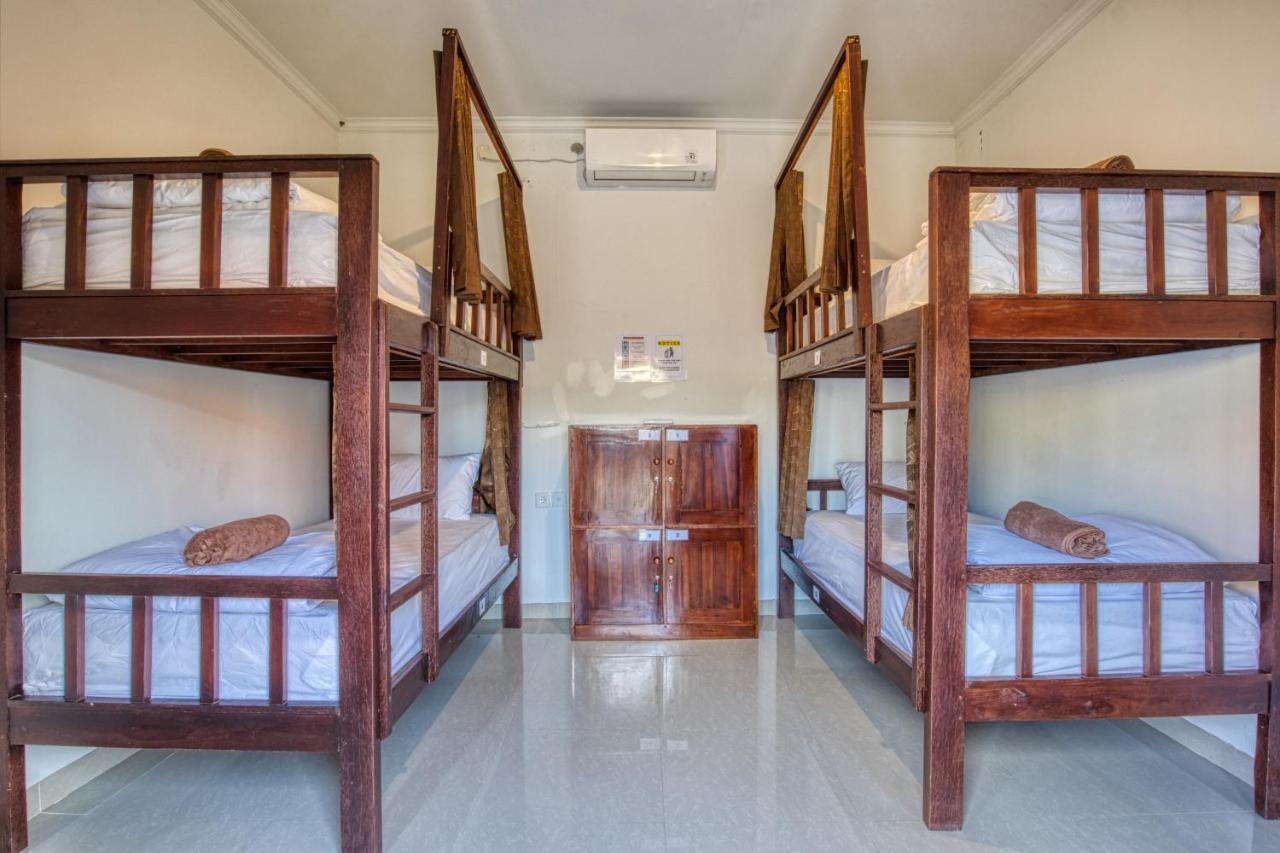 L Degus Hostel Toyapakeh Ngoại thất bức ảnh