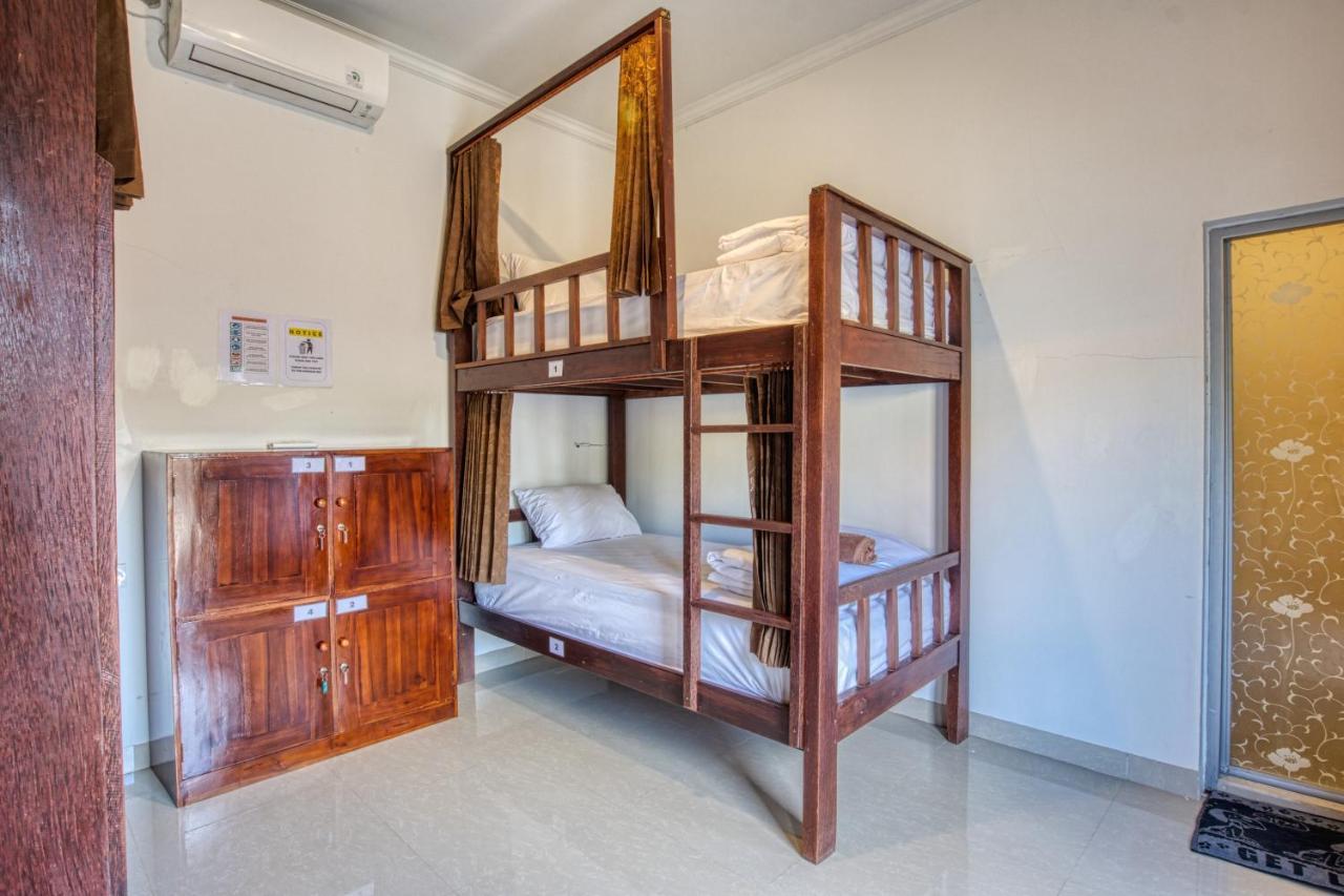 L Degus Hostel Toyapakeh Ngoại thất bức ảnh