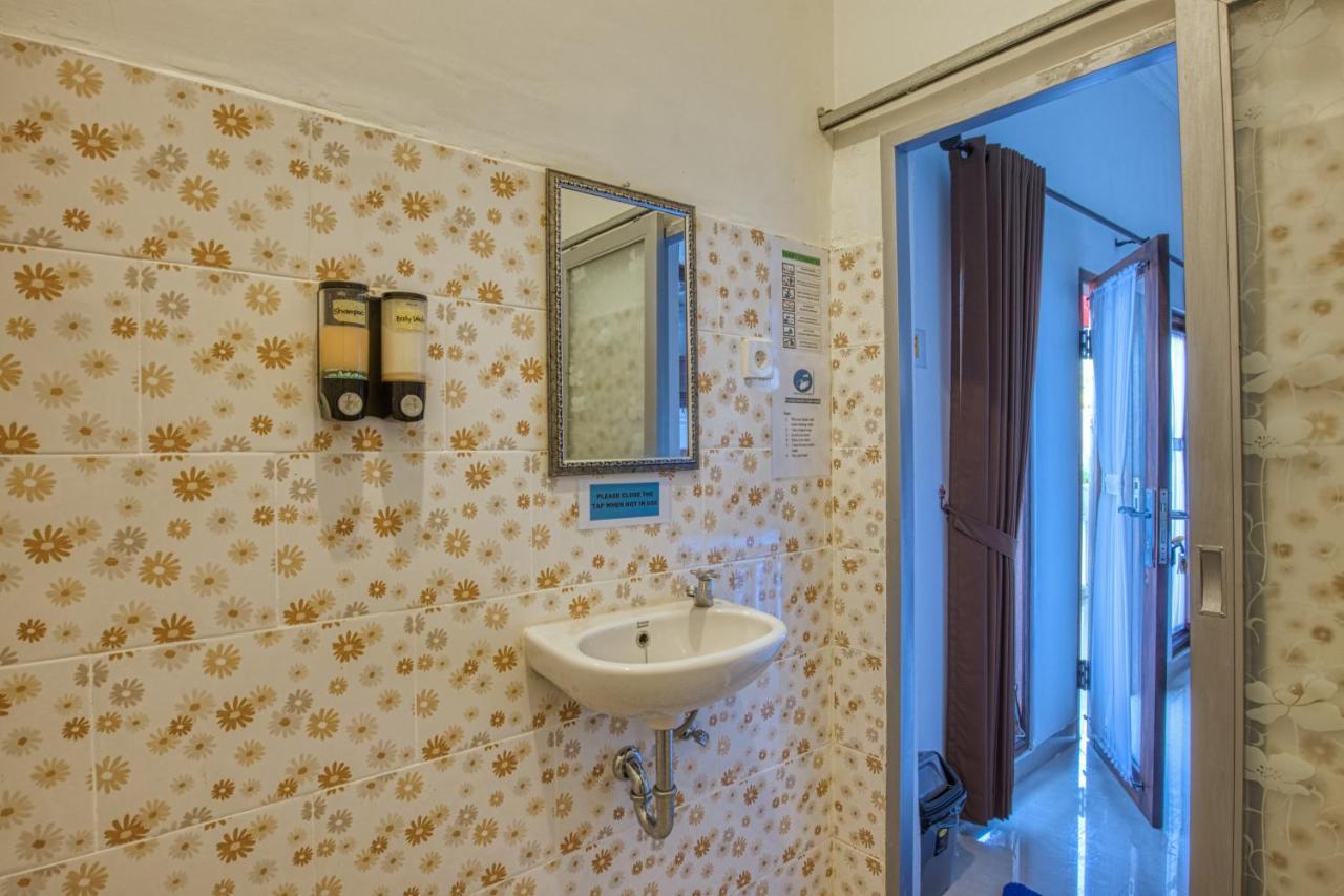L Degus Hostel Toyapakeh Ngoại thất bức ảnh